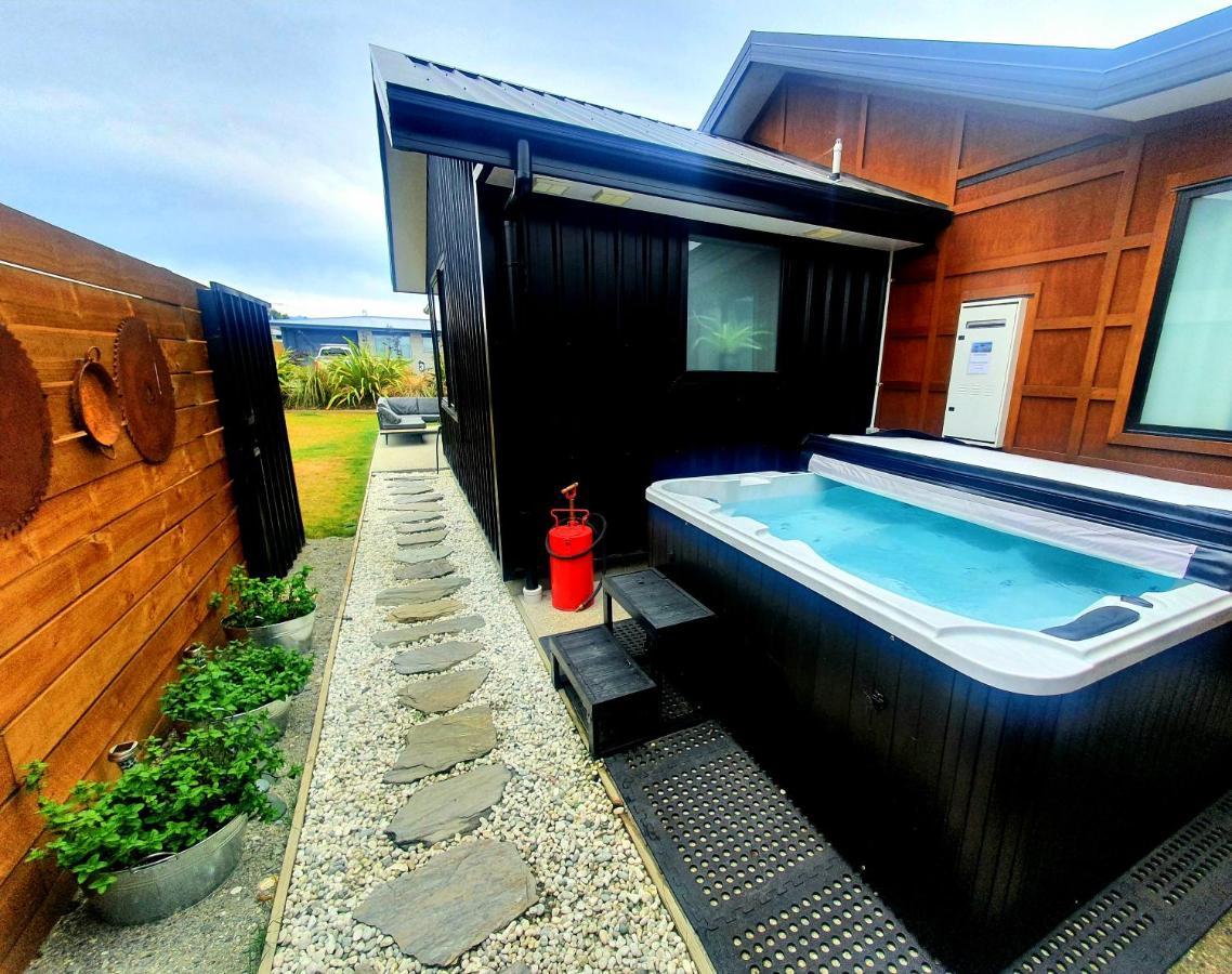 Вілла Hawea Heaven: Superking Beds + Hot Tub + Mountain Ванака Екстер'єр фото
